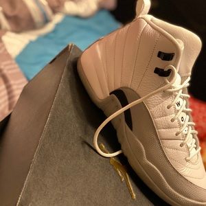 Air Jordan 12 Wolf Gray size 8.5Y USED